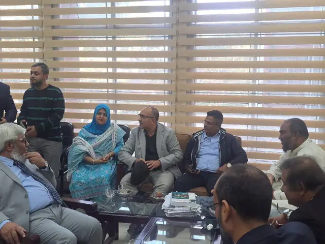 Discussion session with alumni and department representatives.